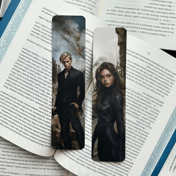Закладка з героями книг &laquo;Знищ мене. Джульєтта та Аарон&rdquo; 00019 фото